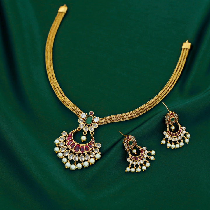 Chandrabha Pearl Short Neckpiece with Earring
