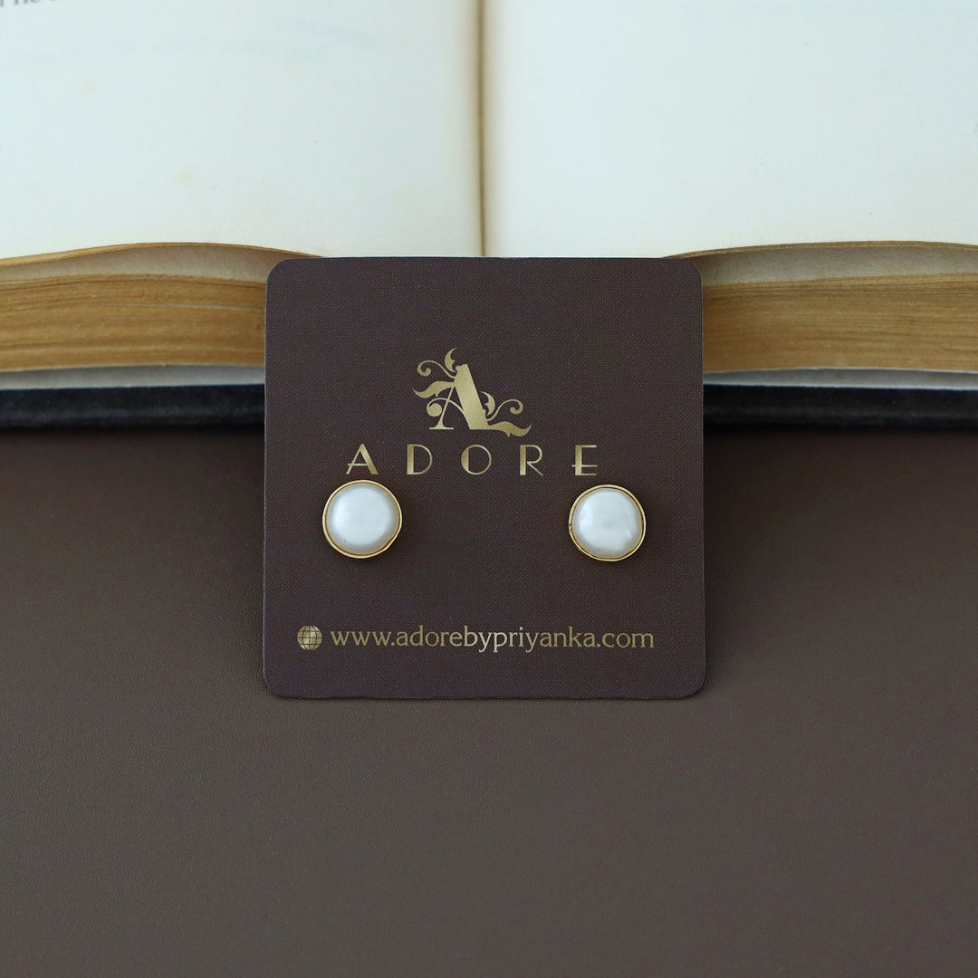 Ahkna Pearl Stud