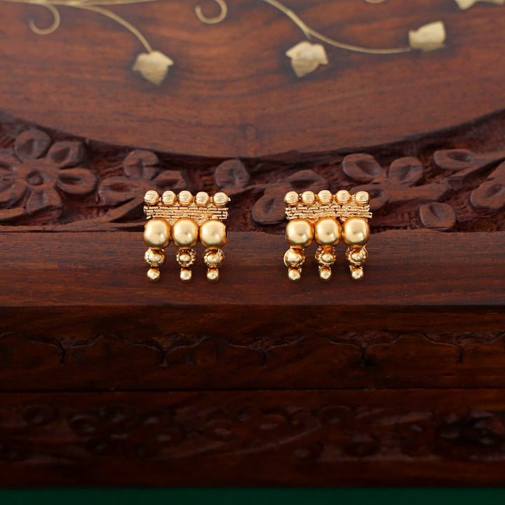 Madhumita Gold Bud Neckpiece with Earring