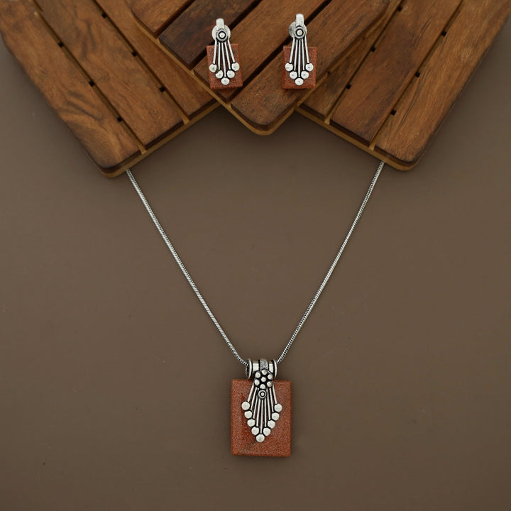 Valena Neckpiece With Earring