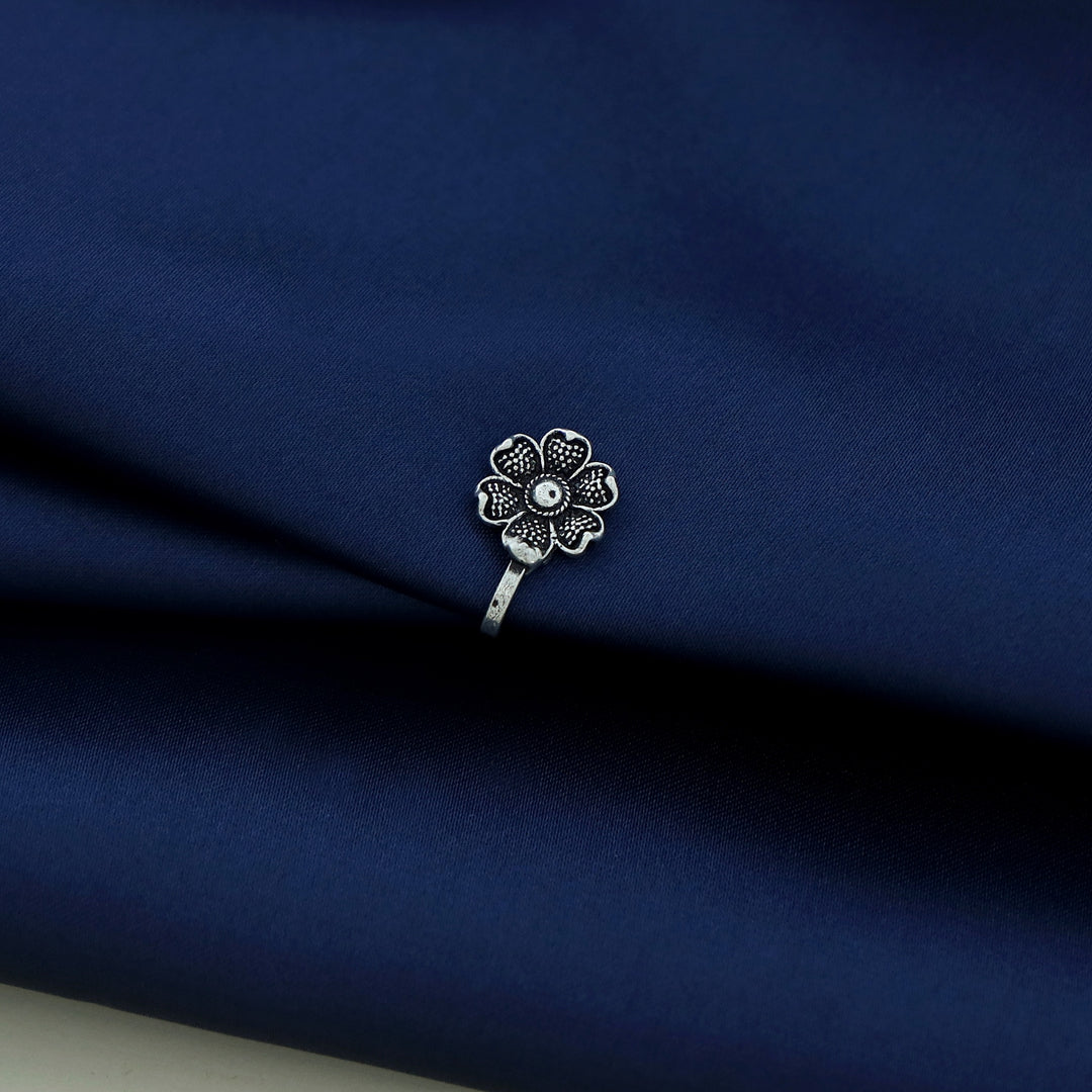 Tanaira Silver Nose Pin