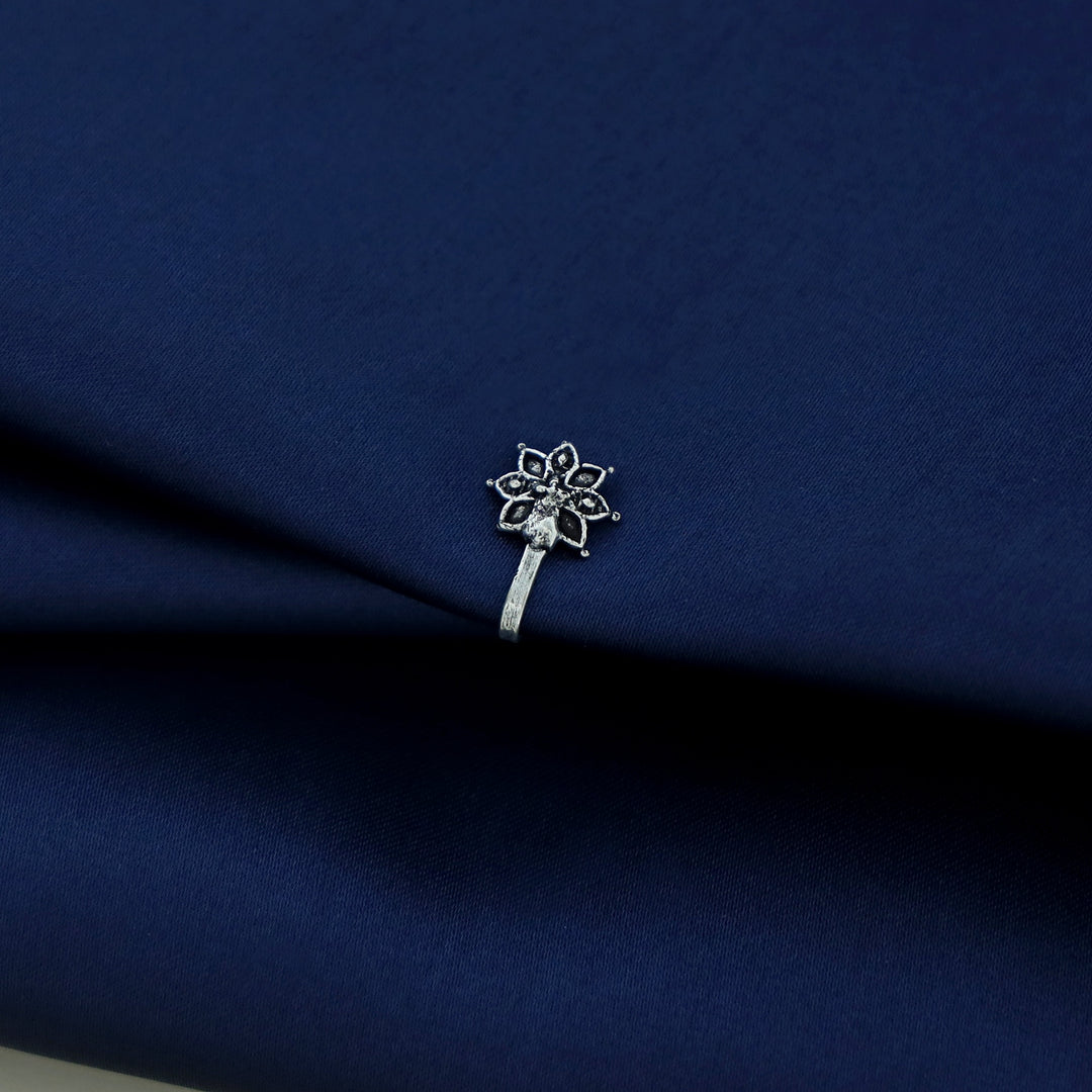 Tanaira Silver Nose Pin