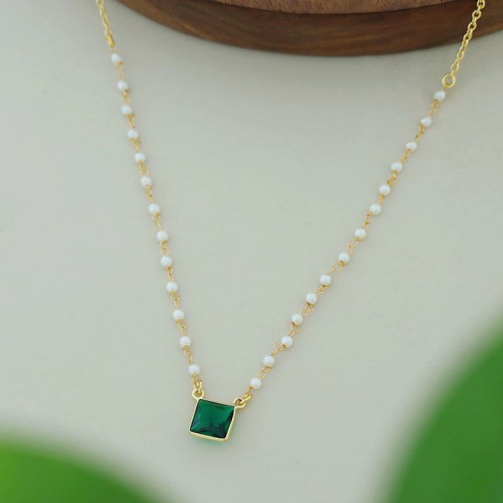 Nasmiya Square Neckpiece