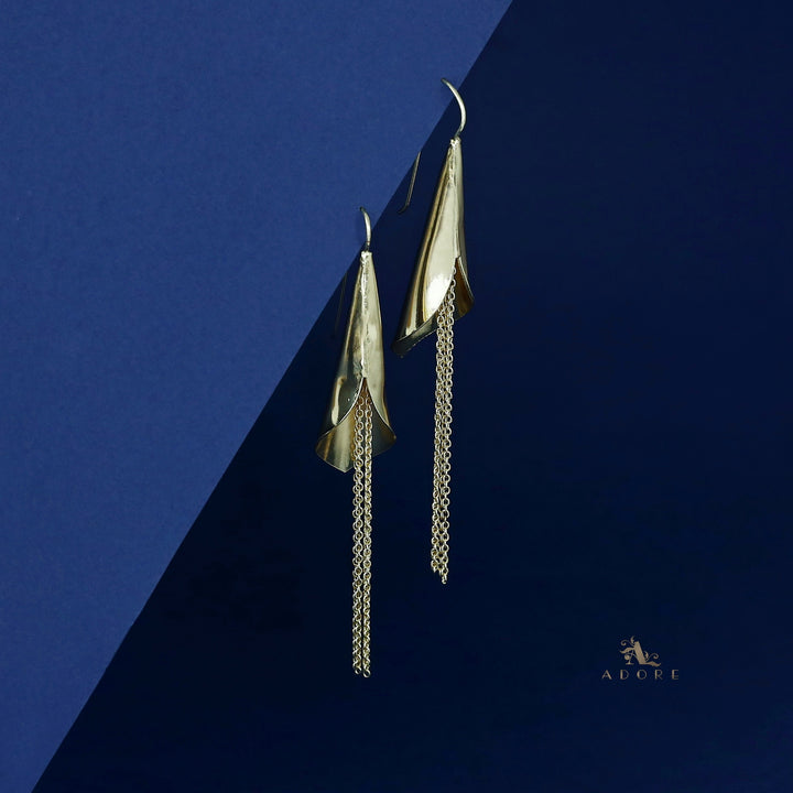 Catharine Golden Chain Cone Drop