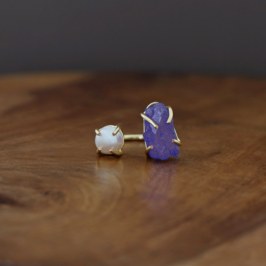 Eza Dyed Stone Plus Pearl Ring