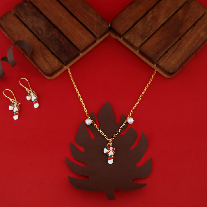 X'mas Charm Single Pendant + Pearl Neckpiece With Drop