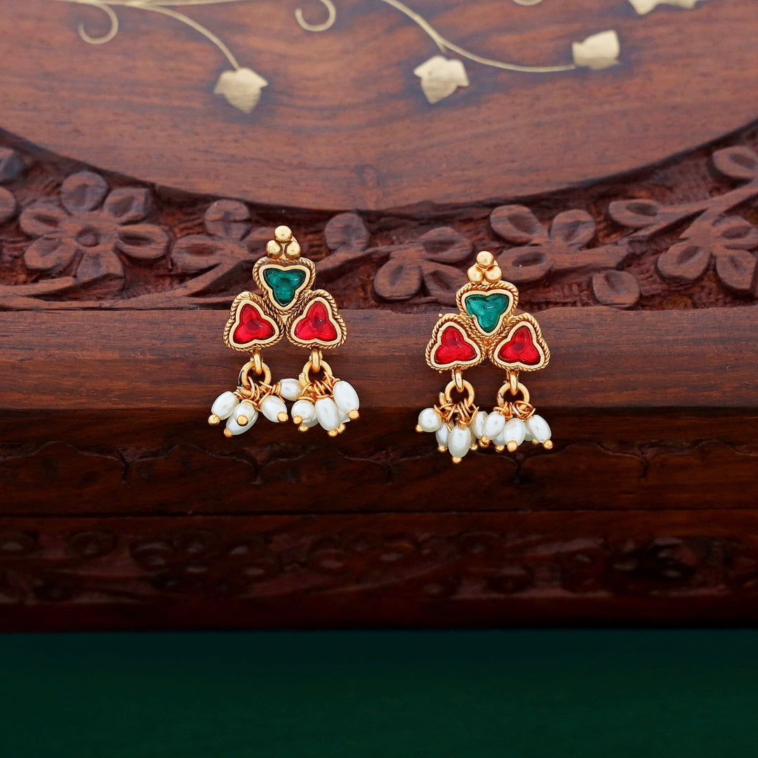 Triveni Pearl Neckpiece with Earring