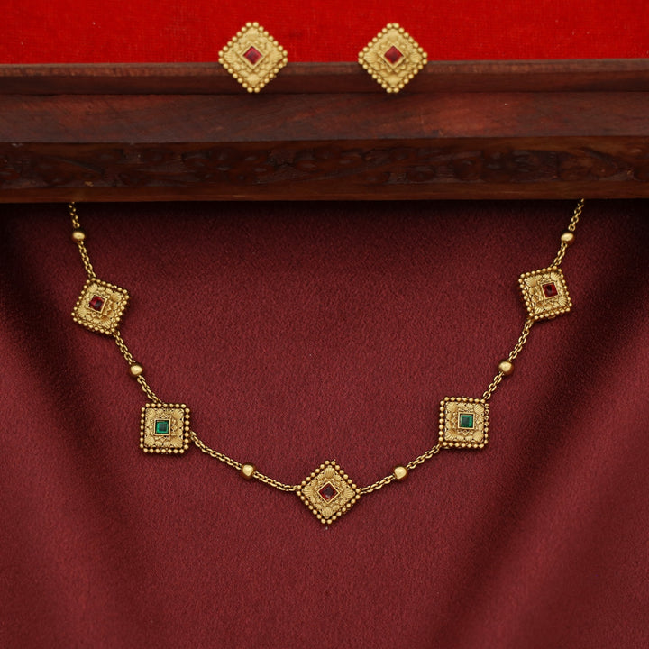 Shrisa Diamond Golden Ball Choker With Stud