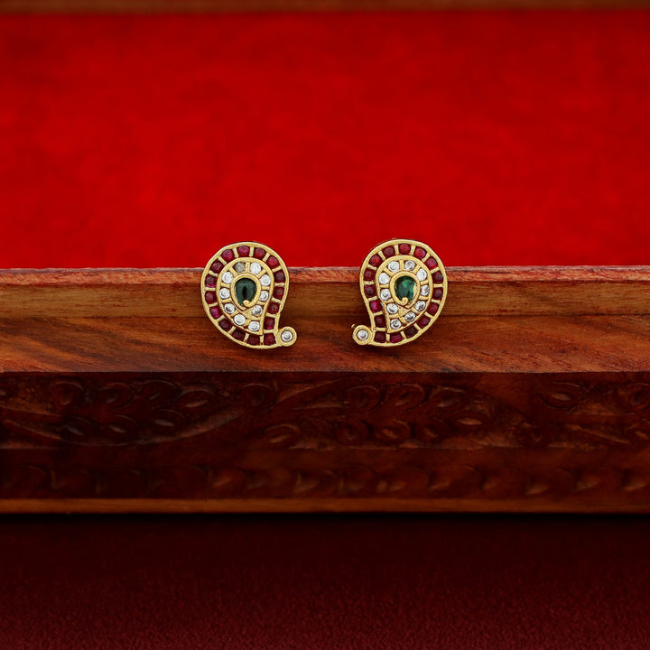 Vidhatri Devi Kashi Neckpiece With Stud