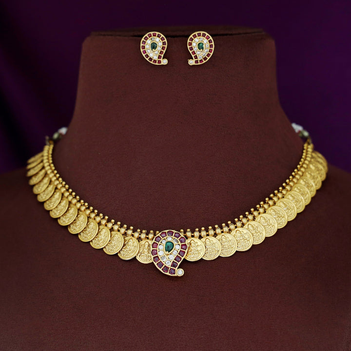 Vidhatri Devi Kashi Neckpiece With Stud