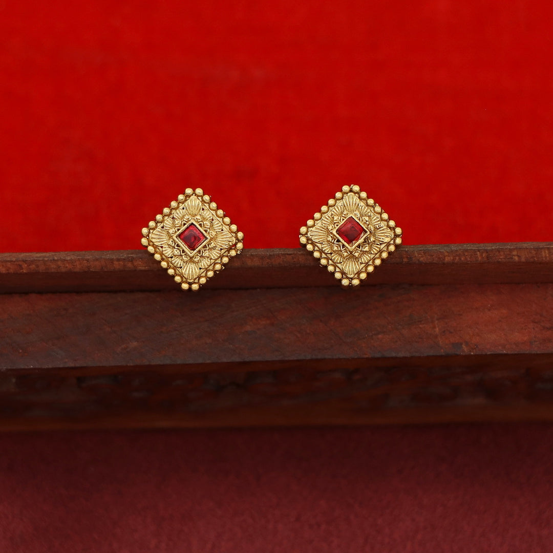 Shrisa Diamond Golden Ball Choker With Stud