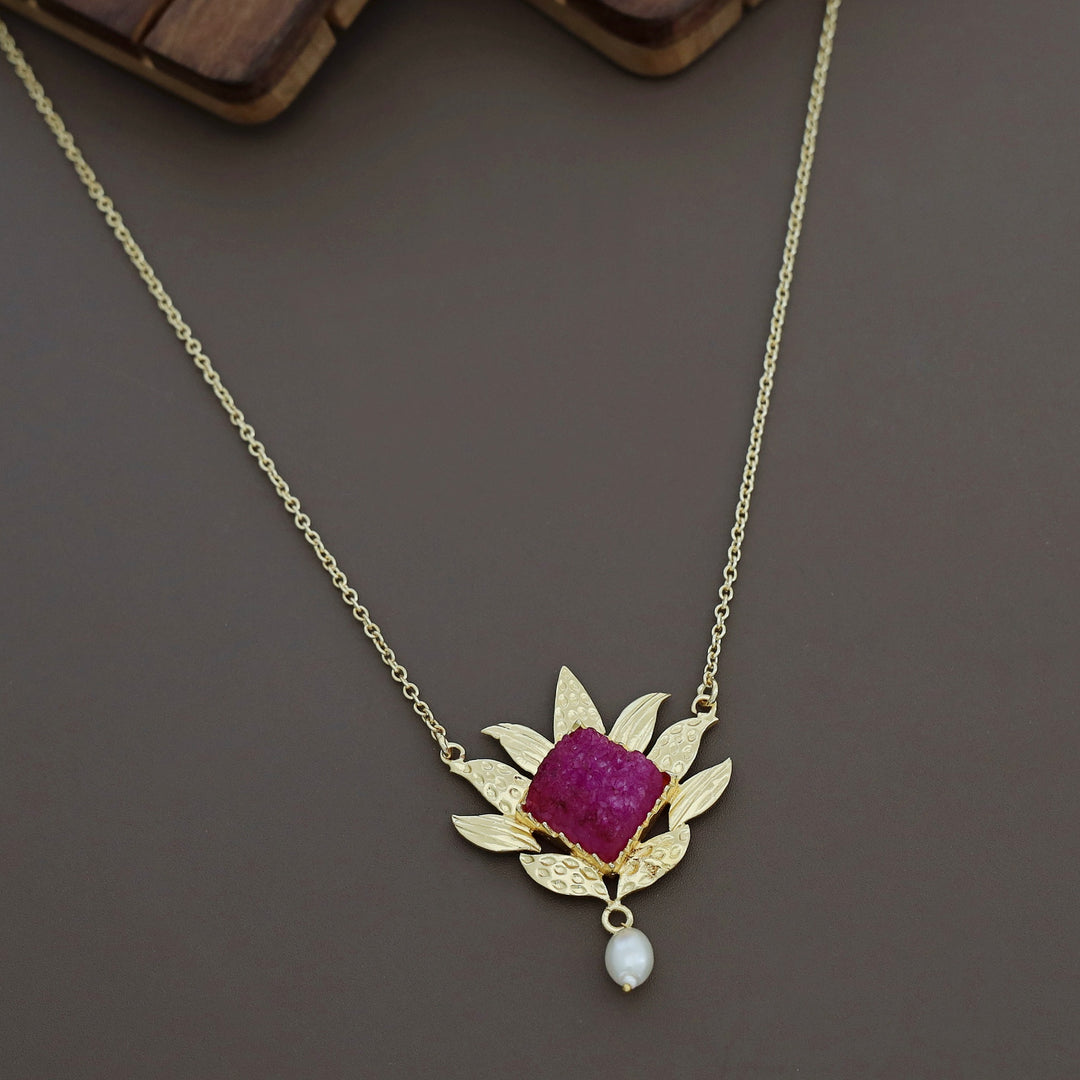Mina Golden Leafy Pearl Druzy Neckpiece