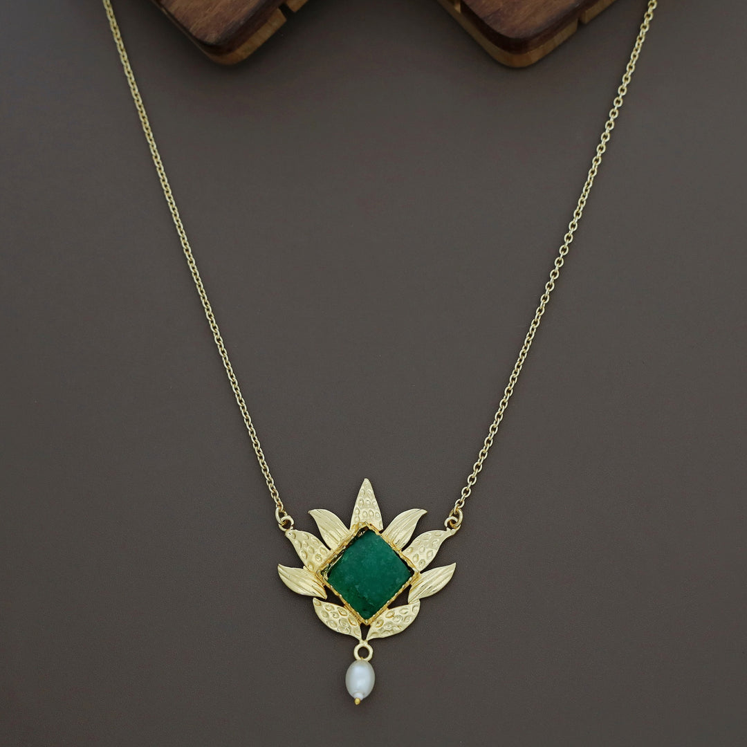 Mina Golden Leafy Pearl Druzy Neckpiece