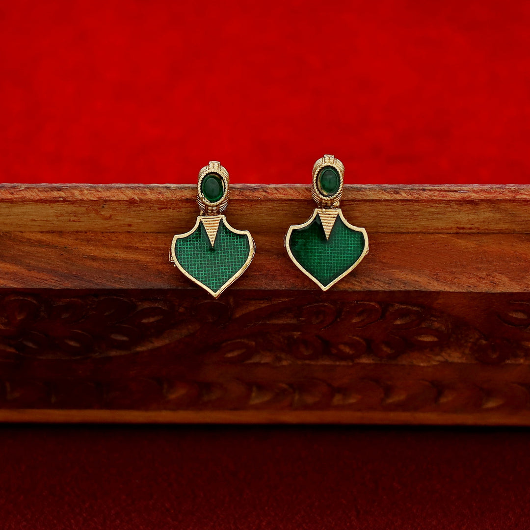 Anasuya Golden Enamel Short Neckpiece with Earring