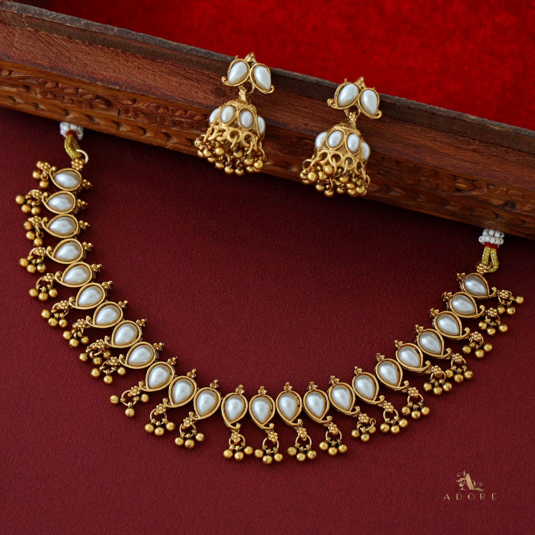 Yashwasi Gold Ball Neckpiece With Jhumka