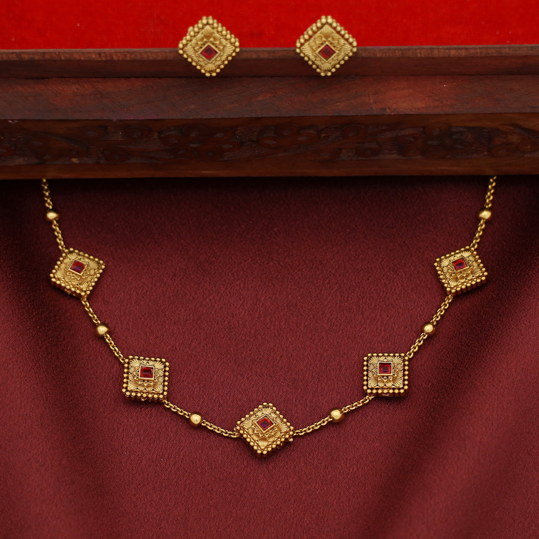 Shrisa Diamond Golden Ball Choker With Stud