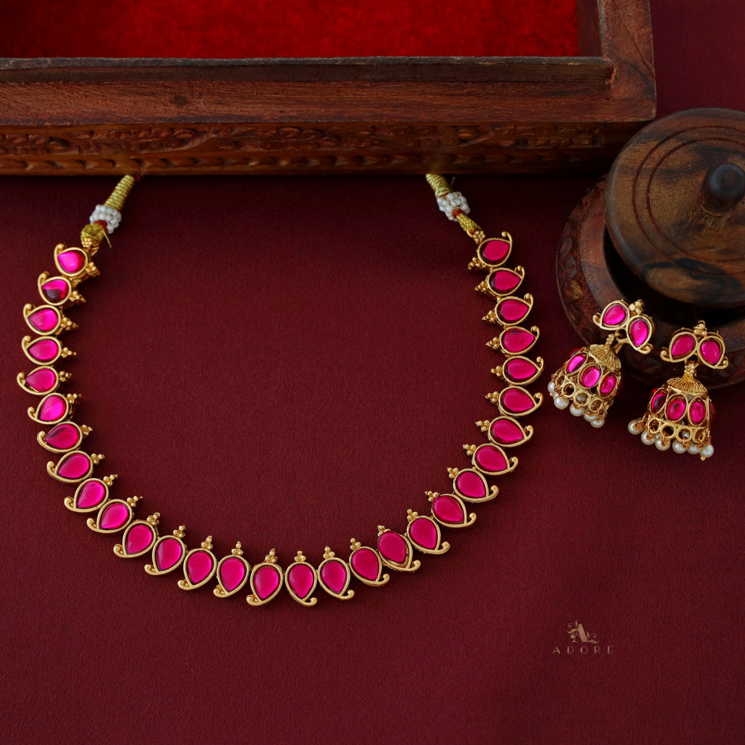 Yashwasi Neckpiece With Earring