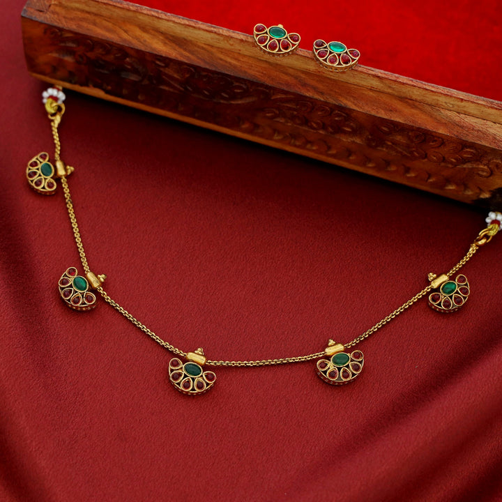 Anuradha Golden 5 Half Circle Short Neckpiece With Earring