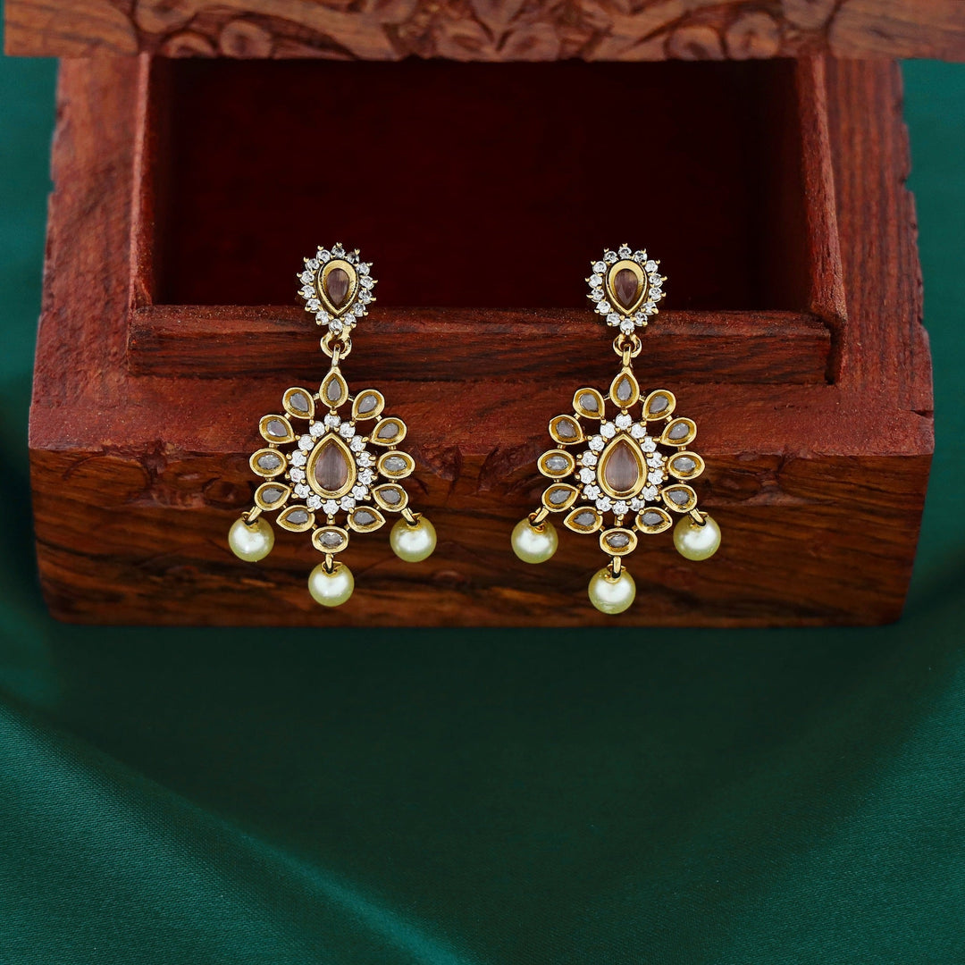 Tirtha Mistry Pearl Neckpiece with Earring