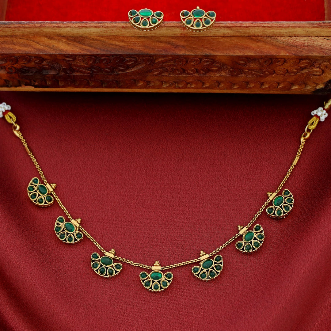 Anuradha Half Flower Short Neckpiece With Earring