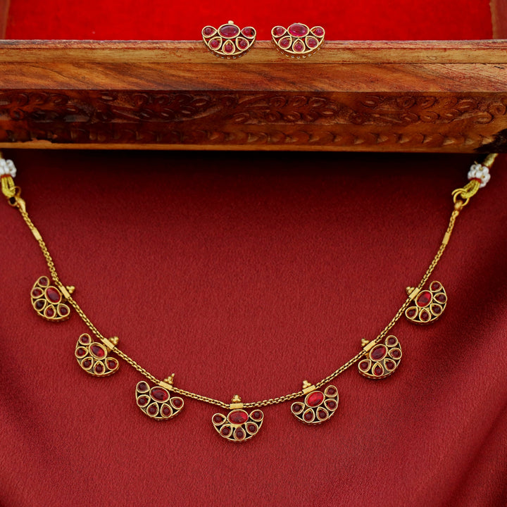 Anuradha Half Flower Short Neckpiece With Earring