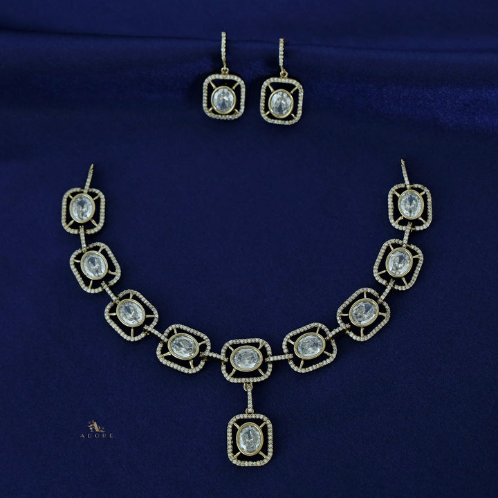 Curved Rectangle Oval Glossy Short Neckpiece with Earring