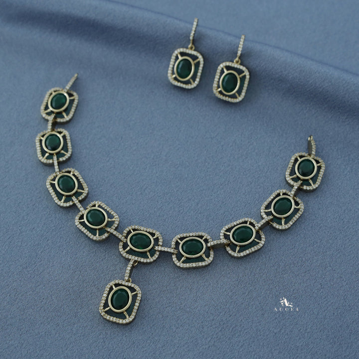 Curved Rectangle Oval Glossy Short Neckpiece with Earring