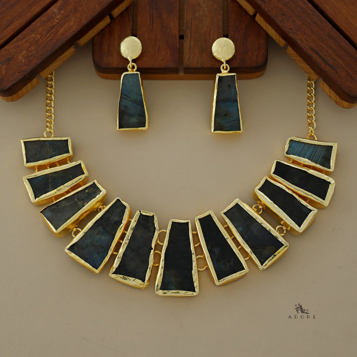 Raw Stone Ainsley Neckpiece With Earring