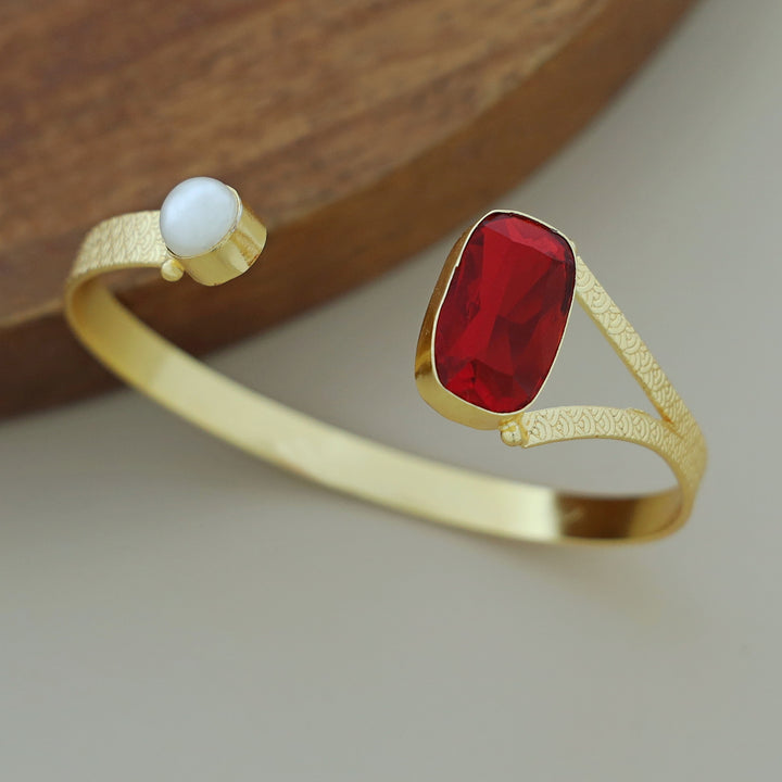 Textured Curvy Rectangle Pearl Bangle