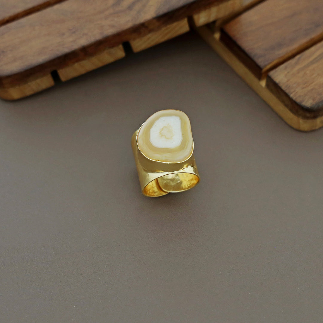Feba Agate Golden Ring