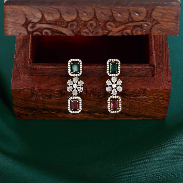 Saira AD Stone Flowery Rectangle Neckpiece With Earring