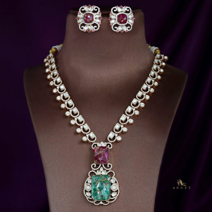 Tarinika Kundan Stone Neckpiece With Earring