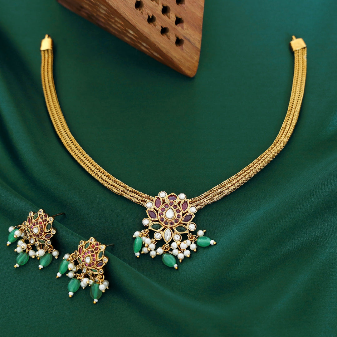 Tara Kemp Stone Pearl Short Neckpiece With Earring