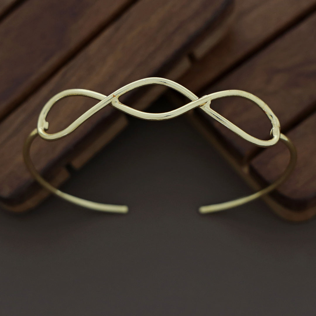 Golden Wavy Bangle