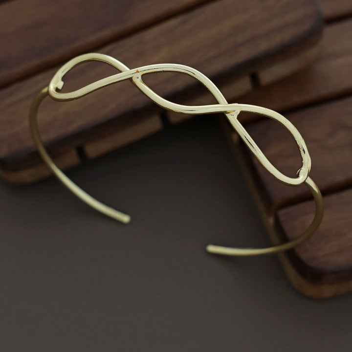 Golden Wavy Bangle