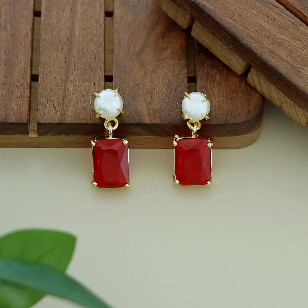 Naksha 2 Layer Multicolour Glossy Pearl Short Neckpiece  With Earring