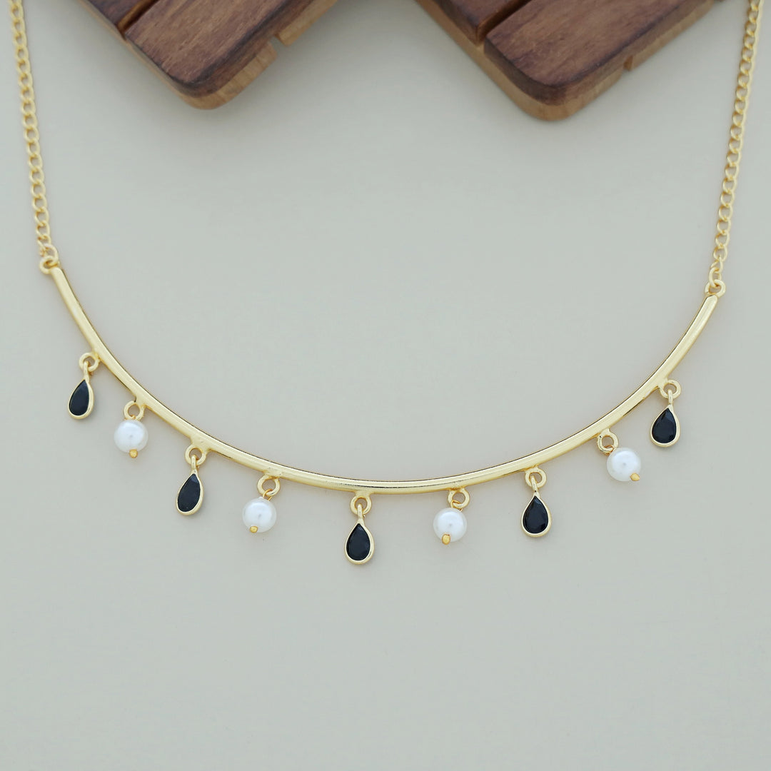 Drop Of Spring Pearl Neckpiece / Neck Cuff