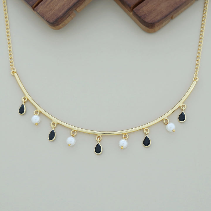 Drop Of Spring Pearl Neckpiece / Neck Cuff