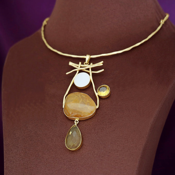 Binita Hammered Sticks MOP Agate Glossy Neck Cuff