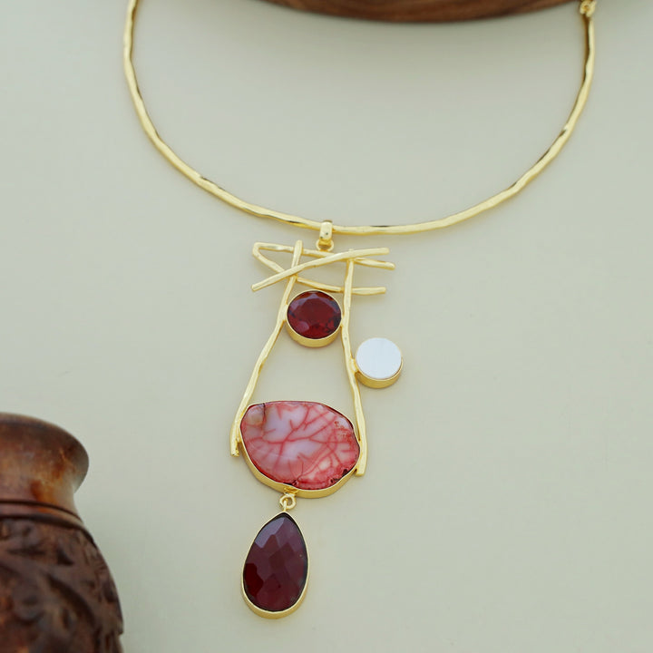 Binita Hammered Sticks MOP Agate Glossy Neck Cuff