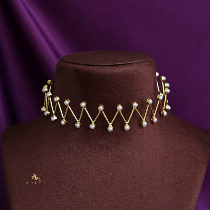 Golden Zig Zag Pearl Neck Cuff