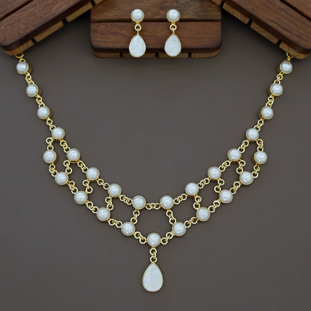 Dual Layer Fresh Water Pearl  Glossy Neckpiece With Earring