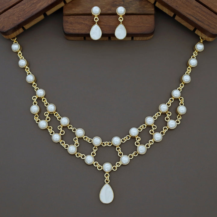 Dual Layer Fresh Water Pearl  Glossy Neckpiece With Earring