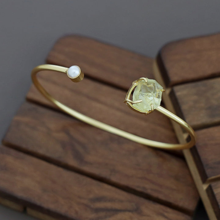 Alicia Raw Stone Pearl Bangle