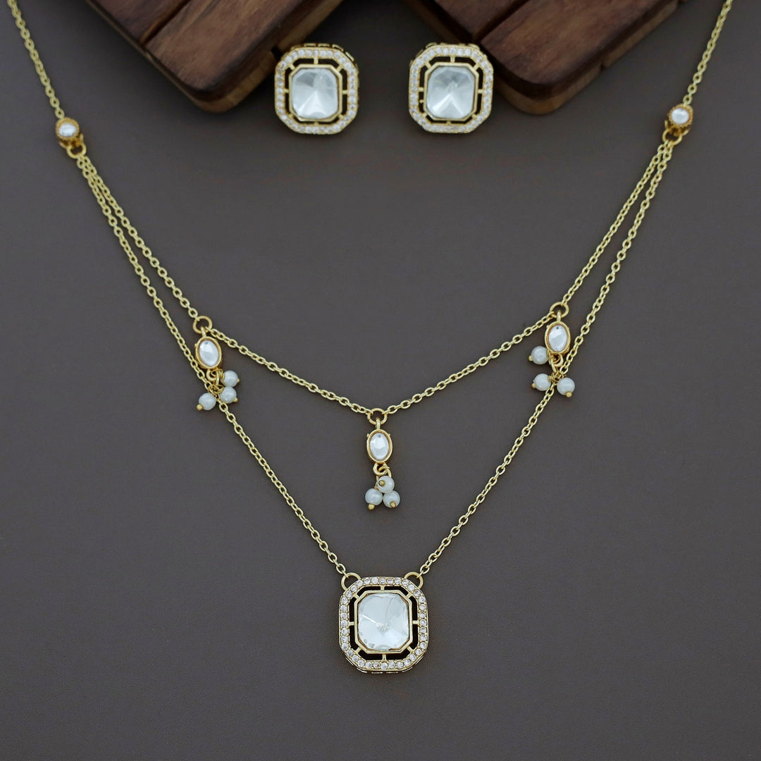 Glossy Rectangle Two Layer Kundan Short Neckpiece with Earring
