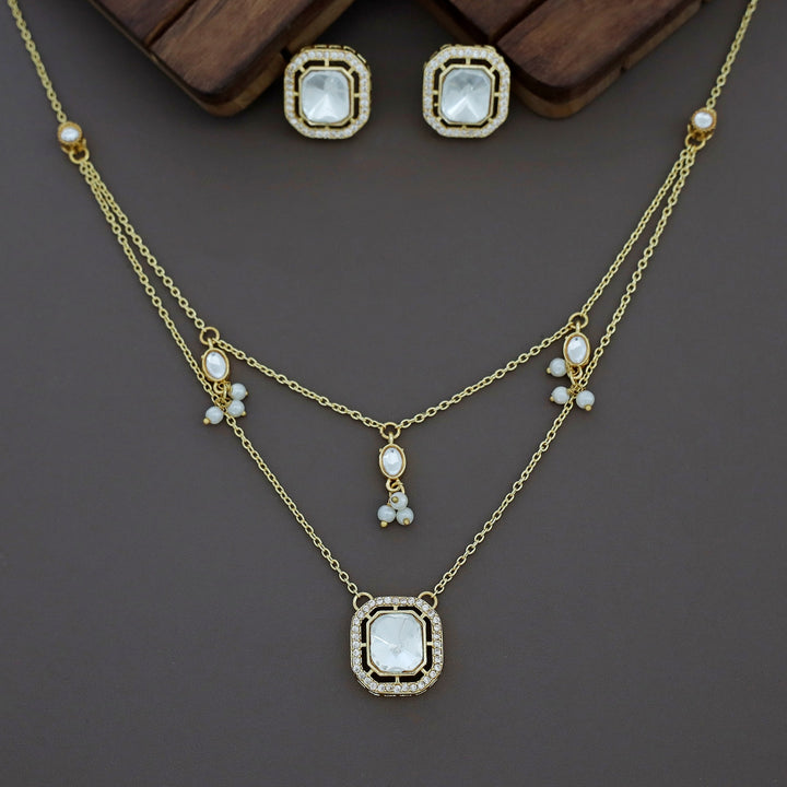 Glossy Rectangle Two Layer Kundan Short Neckpiece with Earring