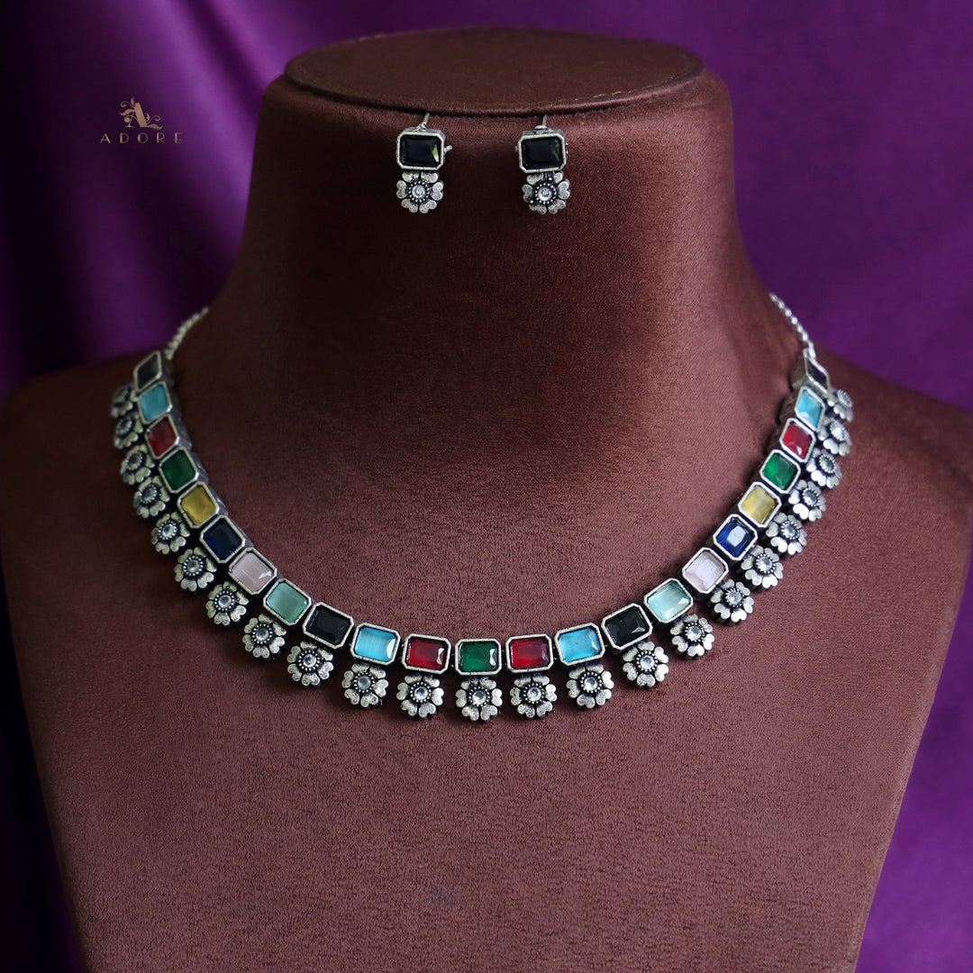 Isabel Rectangle Flower Glossy Neckpiece with Earring