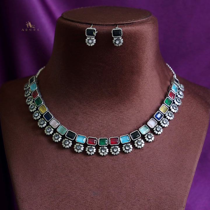 Isabel Rectangle Flower Glossy Neckpiece with Earring