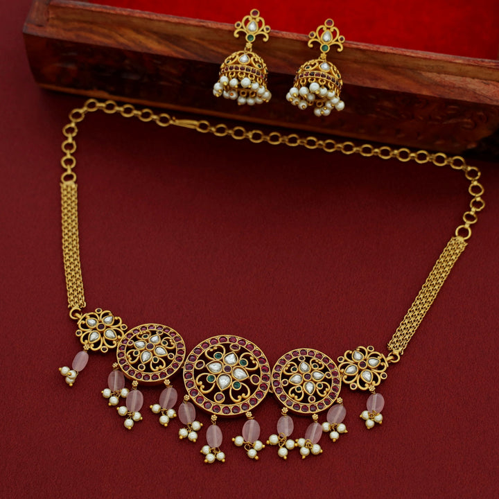 Vidisha Short Neckpiece With Earring