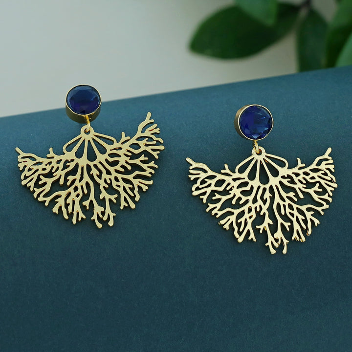 Fariha Rootsa Golden Glossy Earring